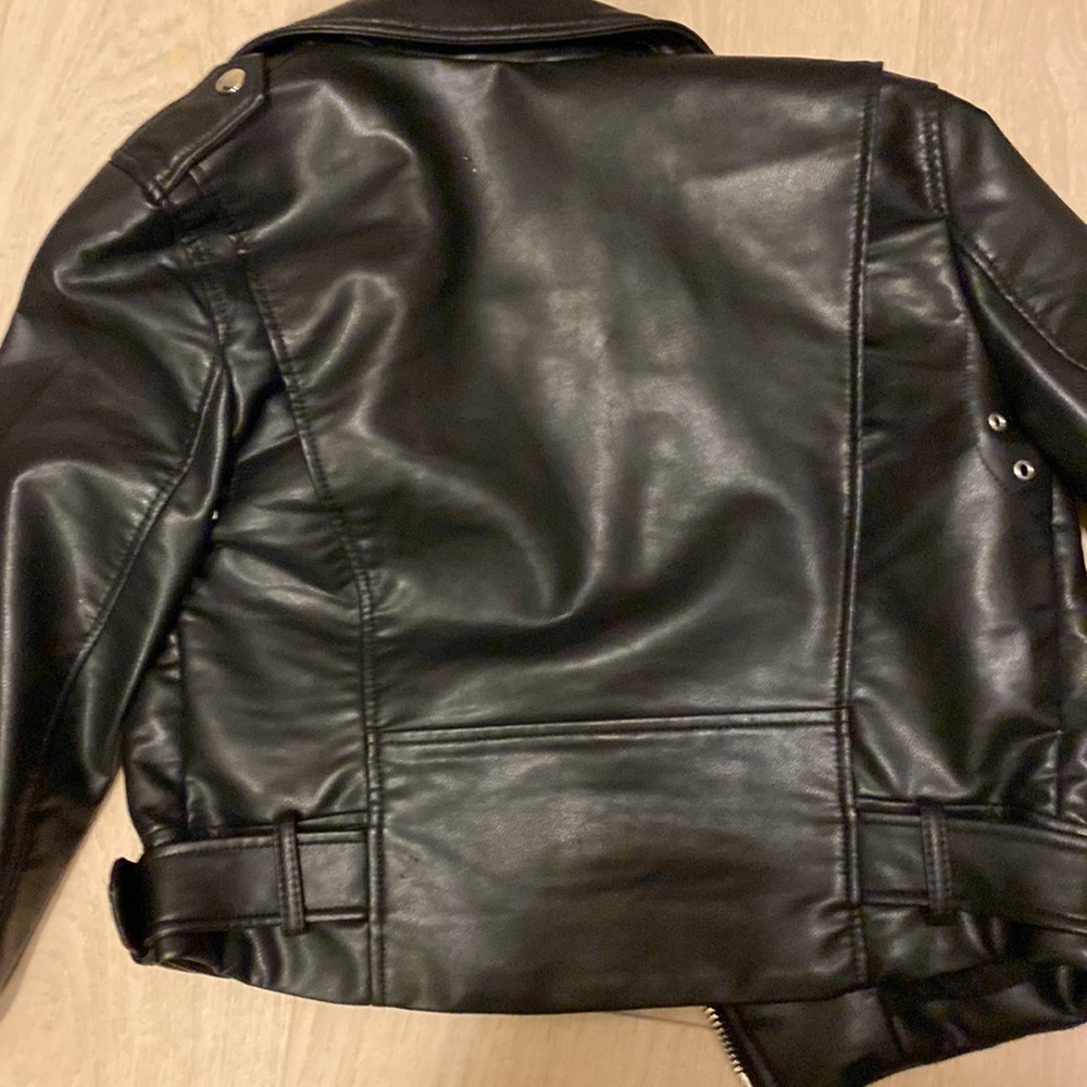 Zara - Picture 5 of 5